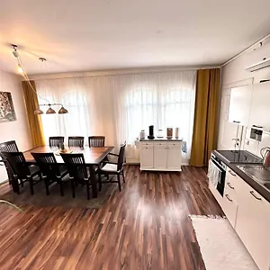 Ganze Citywohnung 4 Schlafzimmer Apartment