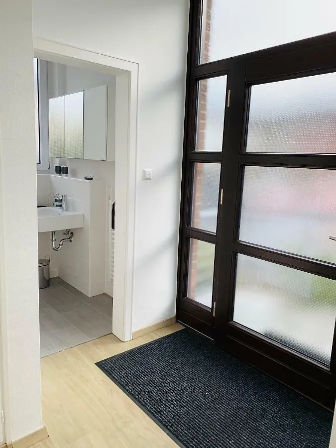 Apartment Moderner Bungalow, 20 Minuten bis Hannover City, 24h Check-In Garbsen